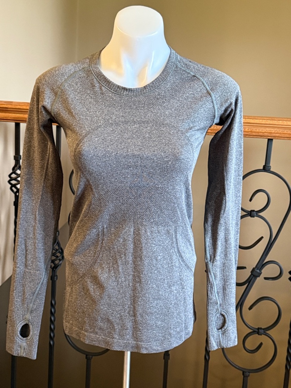 Lululemon running shirt